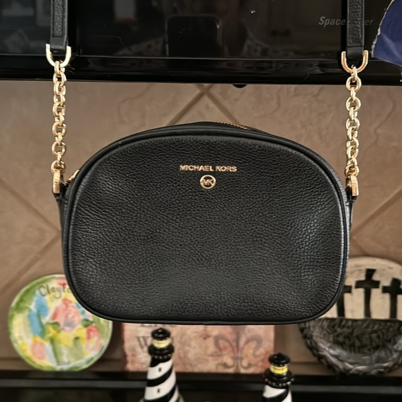 Jet set charm small oval camera crossbody- black - Picture 1 of 4